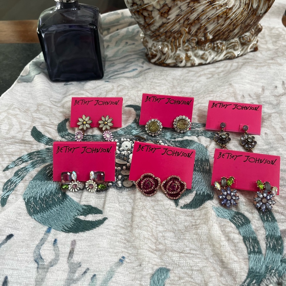 Betsey Johnson Floral Earrings Brand New!
